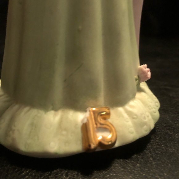 Vintage Ages 5-15 Enesco Growing Up Girls - Blonde figurines - Picture 7 of 7